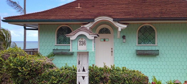 Photo Essay: Tropical Bungalows of the Aloha State