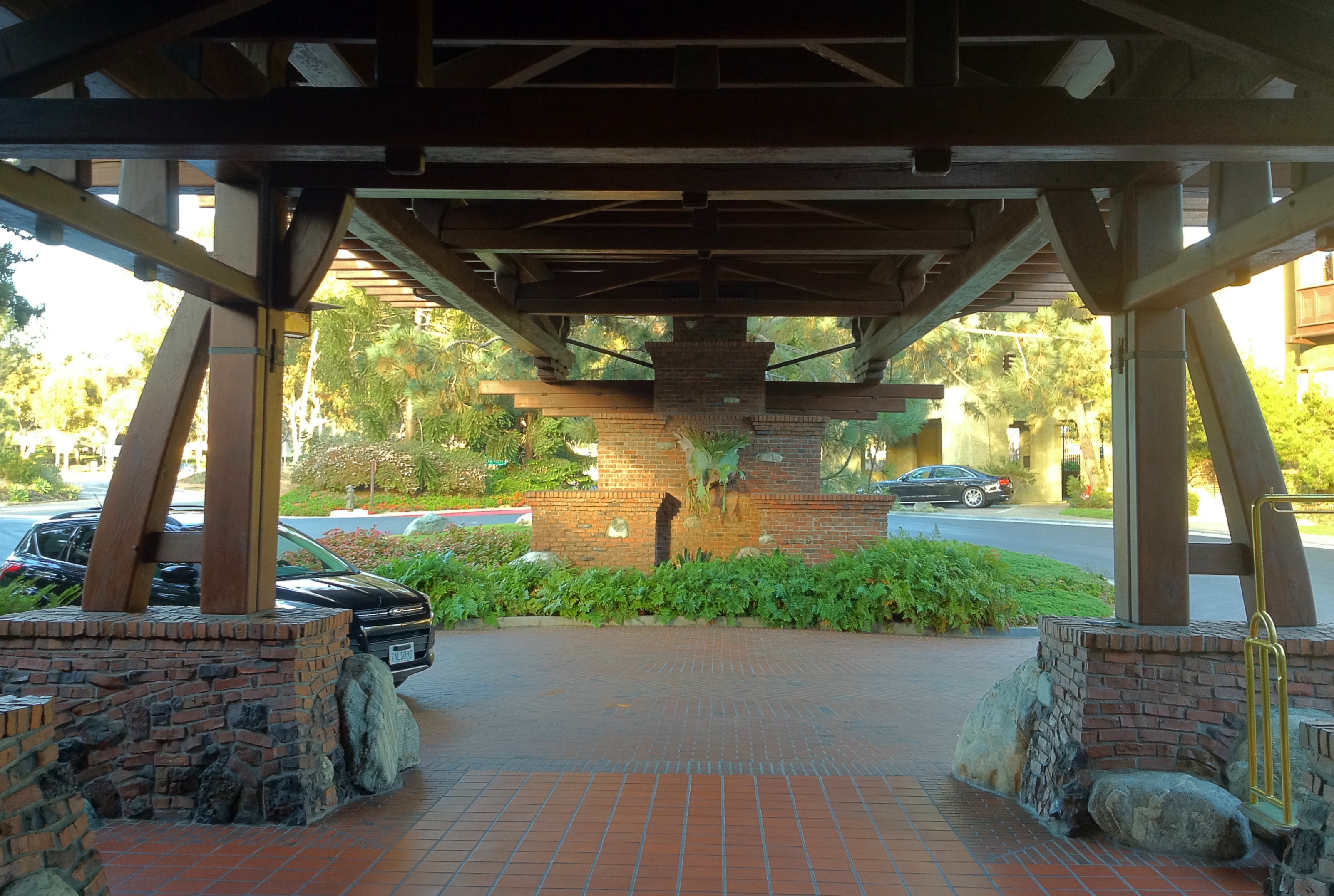 the-lodge-at-torrey-pines-an-architectural-homage-to-greene-greene