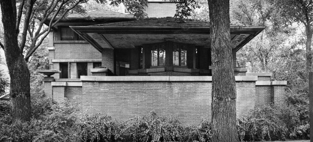 Frank Lloyd Wright's Frederick C. Robie House: A Prairie Masterpiece